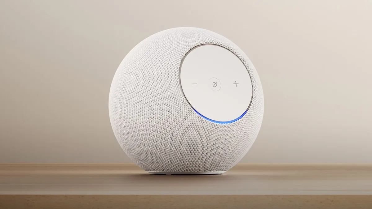 亚马逊为 Echo Studio 添加了新颜色“冰川白”。价格为 39,980 日元,有石墨色等 2 种颜色可供选择。