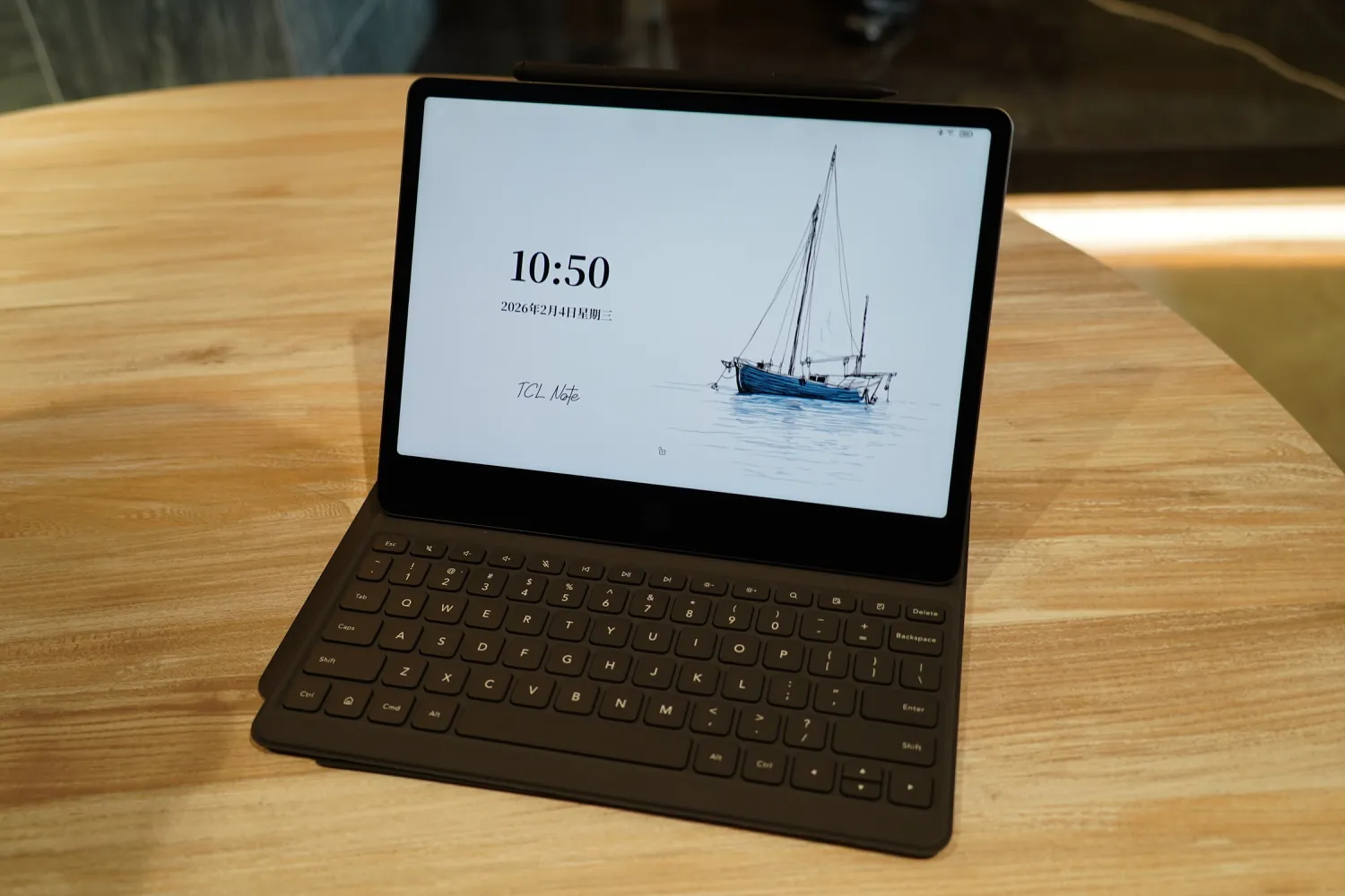 TCL在日本推出电子记事本“Note A1 NXTPAPER”。 2月10日起预售，售价约10万日元