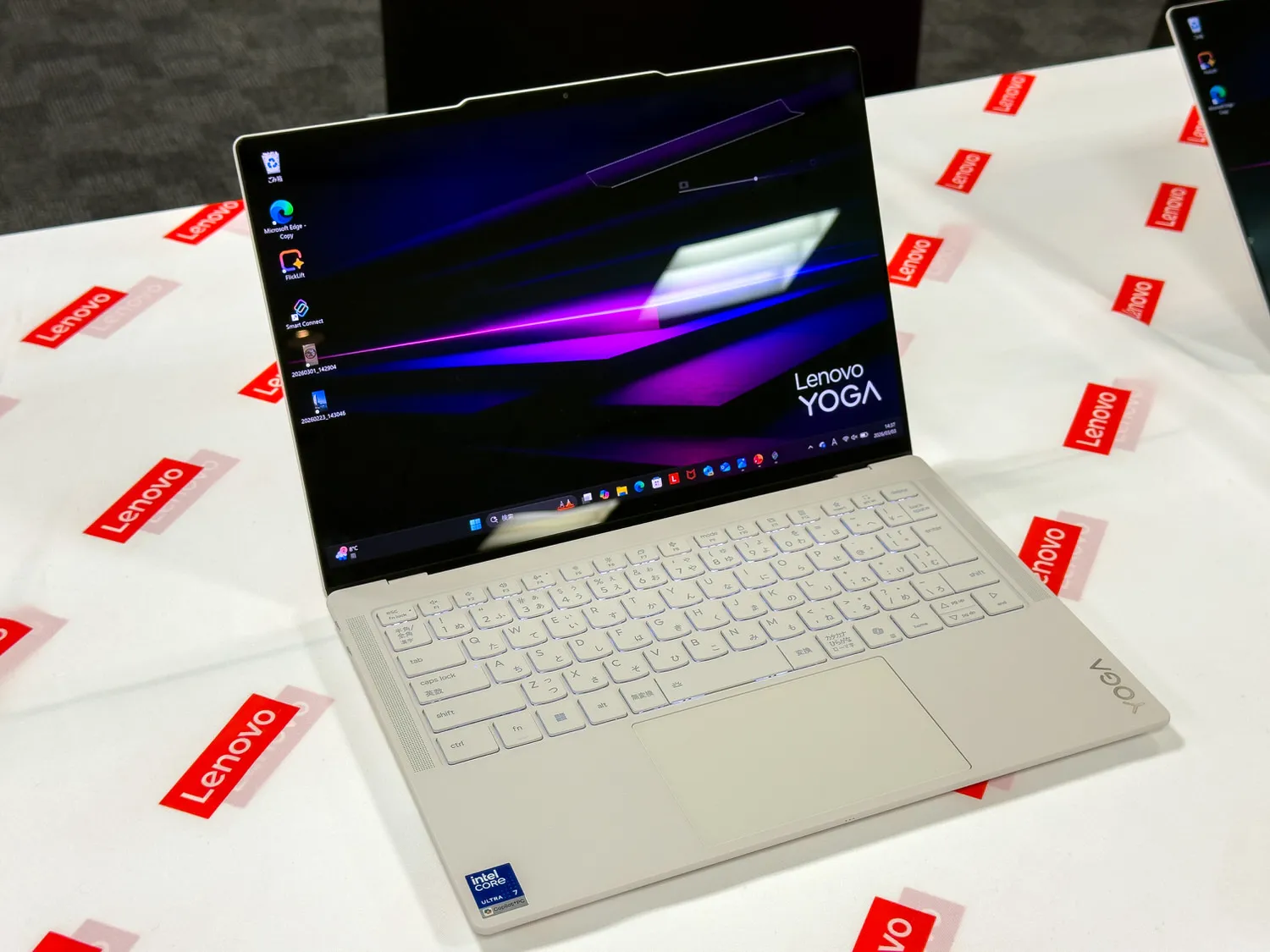 联想在日本发布新一代个人电脑“Yoga Gen 11”。有 5 种型号可供选择,包括重约 975 克的轻薄笔记本和超紧凑台式机。