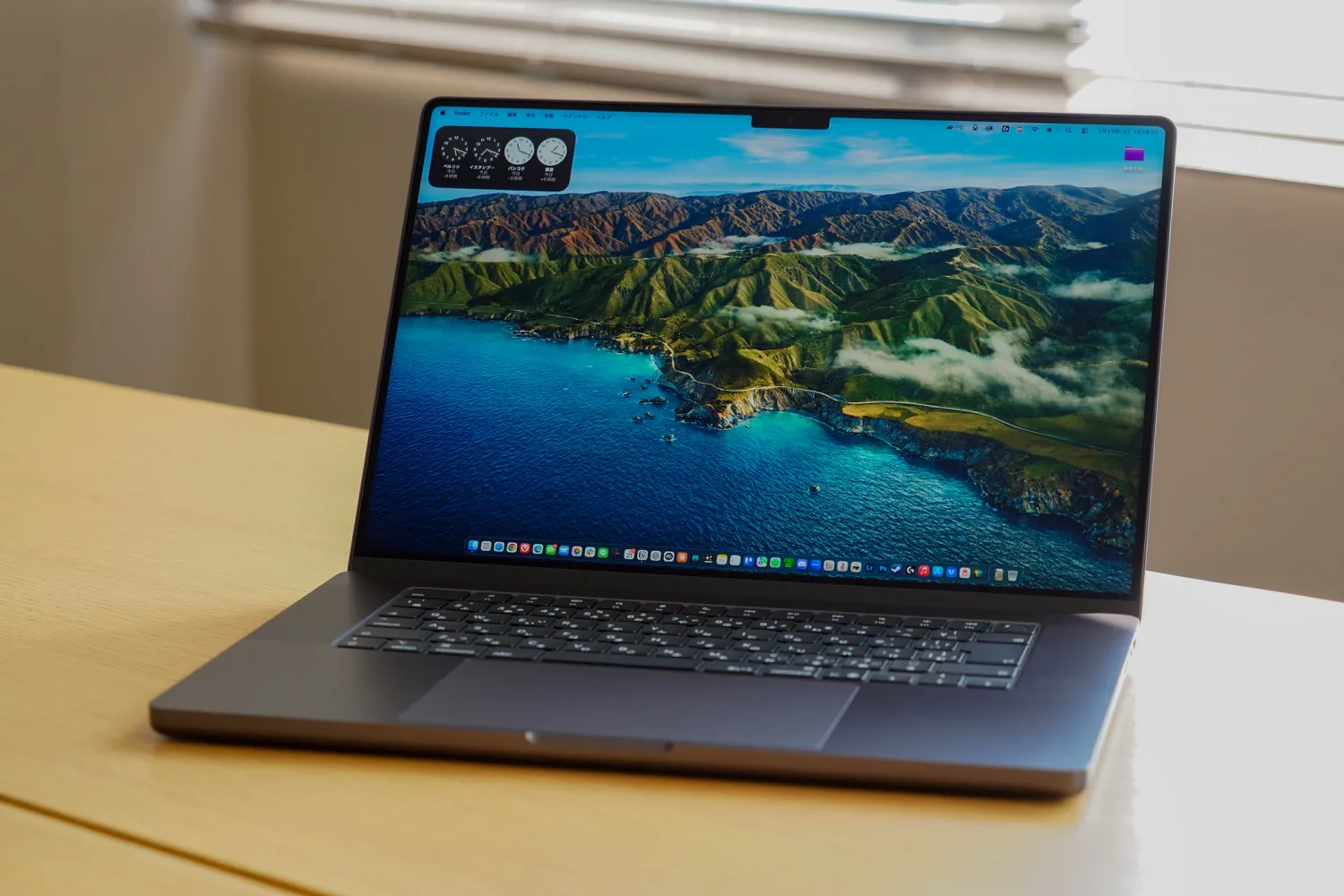 M5 Max《MacBook Pro》实机评测。 118万日元的怪物让“本土AI”走进日常生活