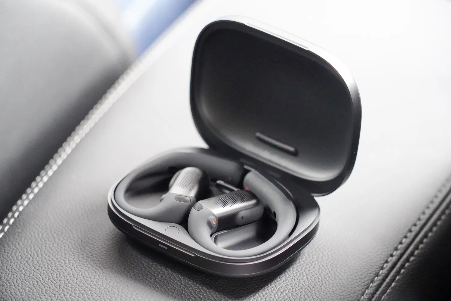 Shokz“OpenFit Pro”评论。将注意力集中到“边听边听”的新水平的开放年