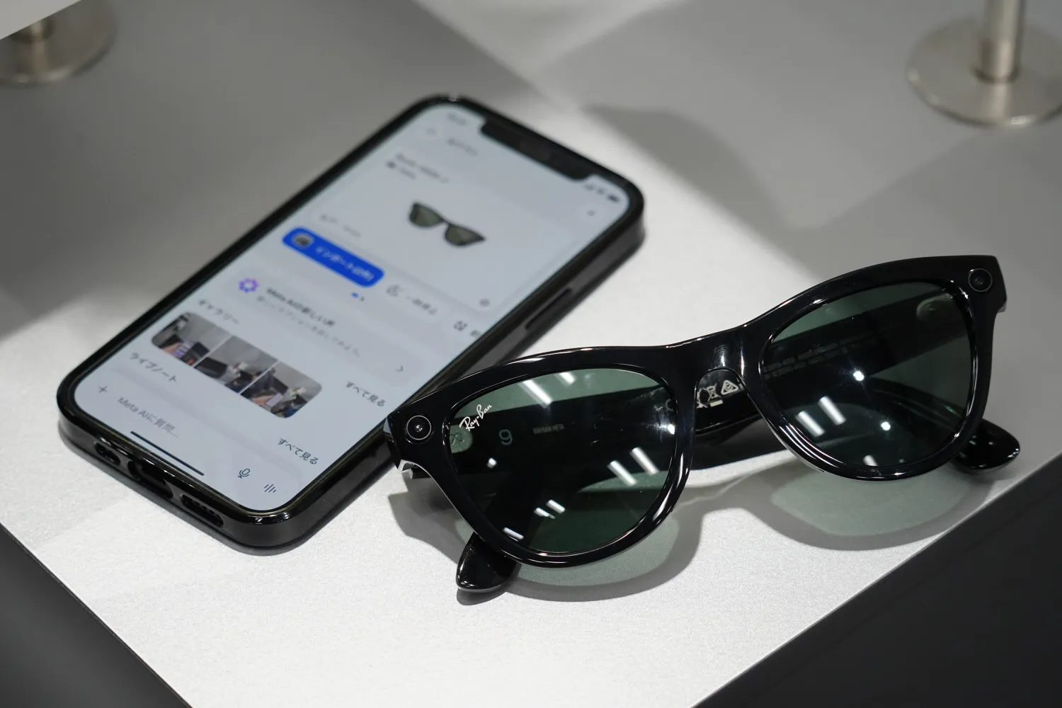 Ray-Ban Meta 和 Oakley Meta 的实时翻译现已提供日语版本。新增20种语言实时翻译、慢拍等新功能