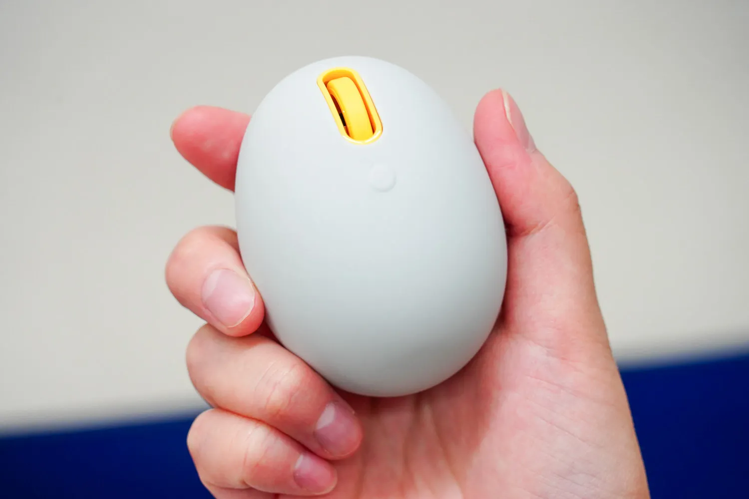 ELECOM 在其成立 40 周年之际更新了“EGG MOUSE”。蓝牙静音鼠标,带硅胶套,让你享受换衣服的乐趣